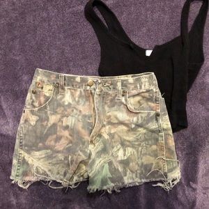 Wrangler Rugged Wear camo shorts, good condition.